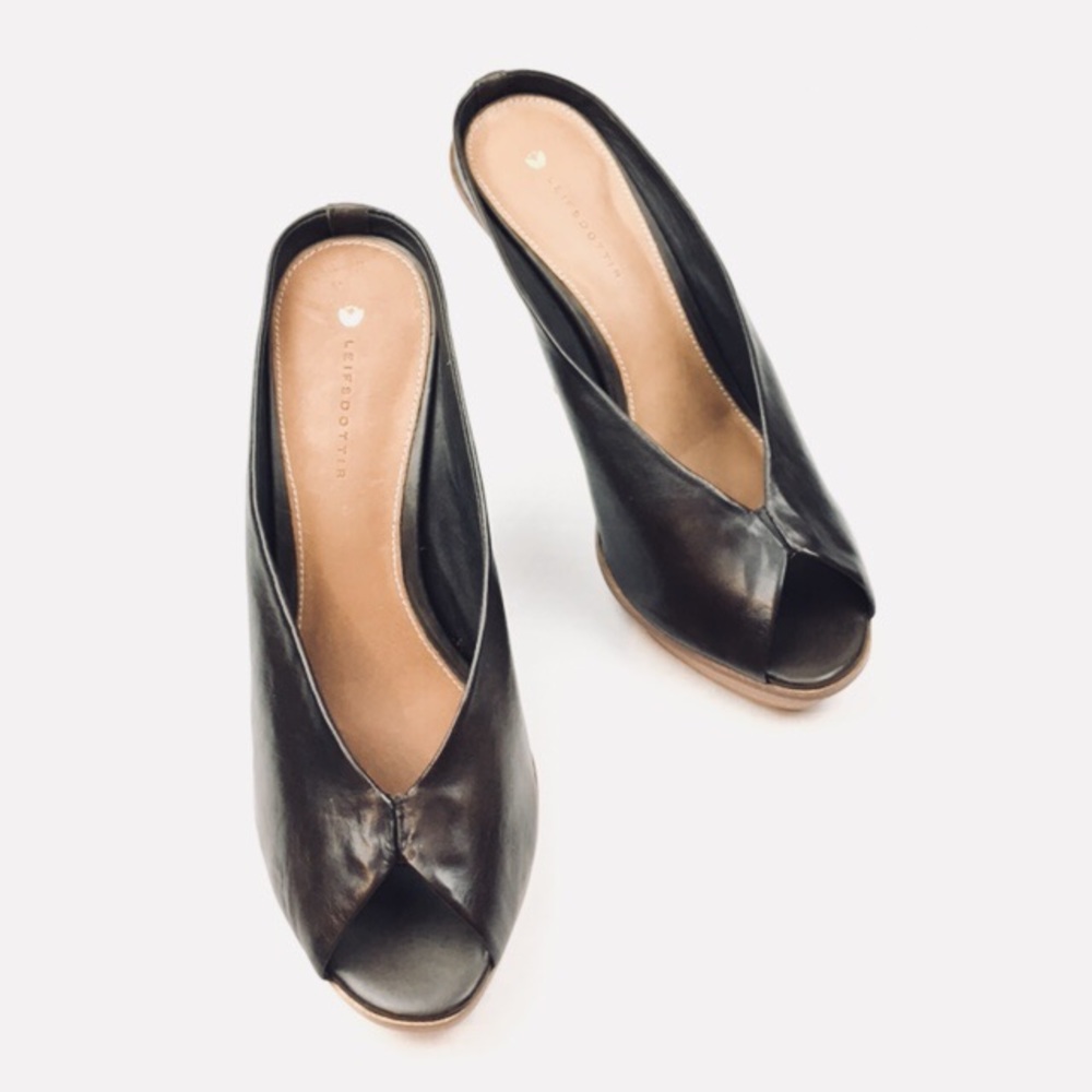 Leifsdottir Inga peep toe heels in brown